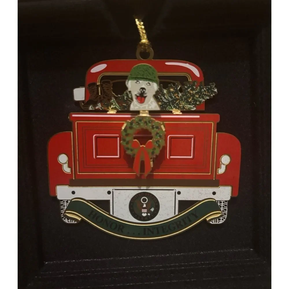 Rare Beacon Design Official Licensed US Army Red Truck Dog Ornament / Made USA